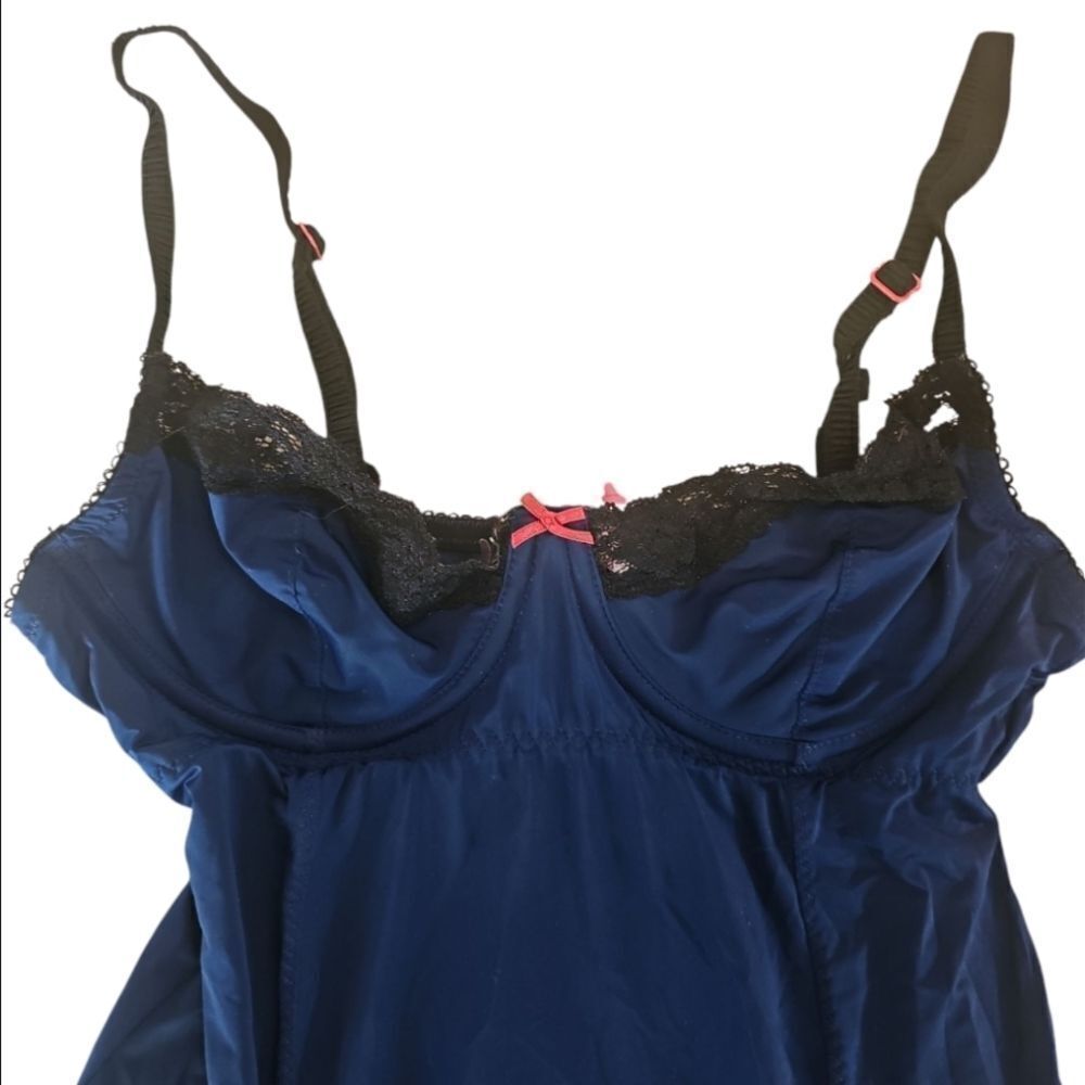 Elegant Blue Lace Trim Chemise